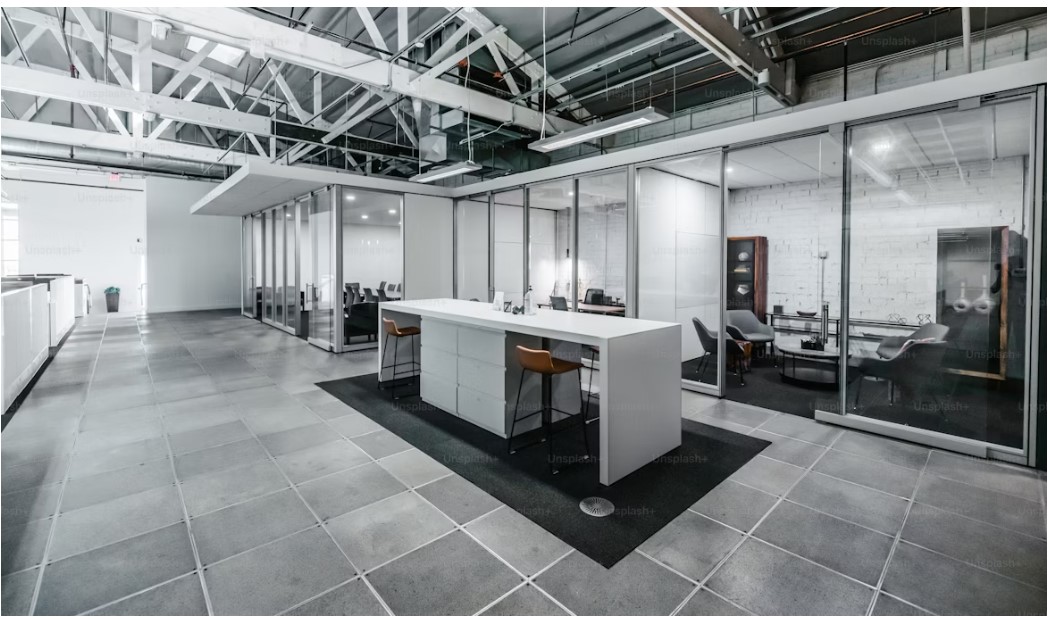 High set-up office to-let